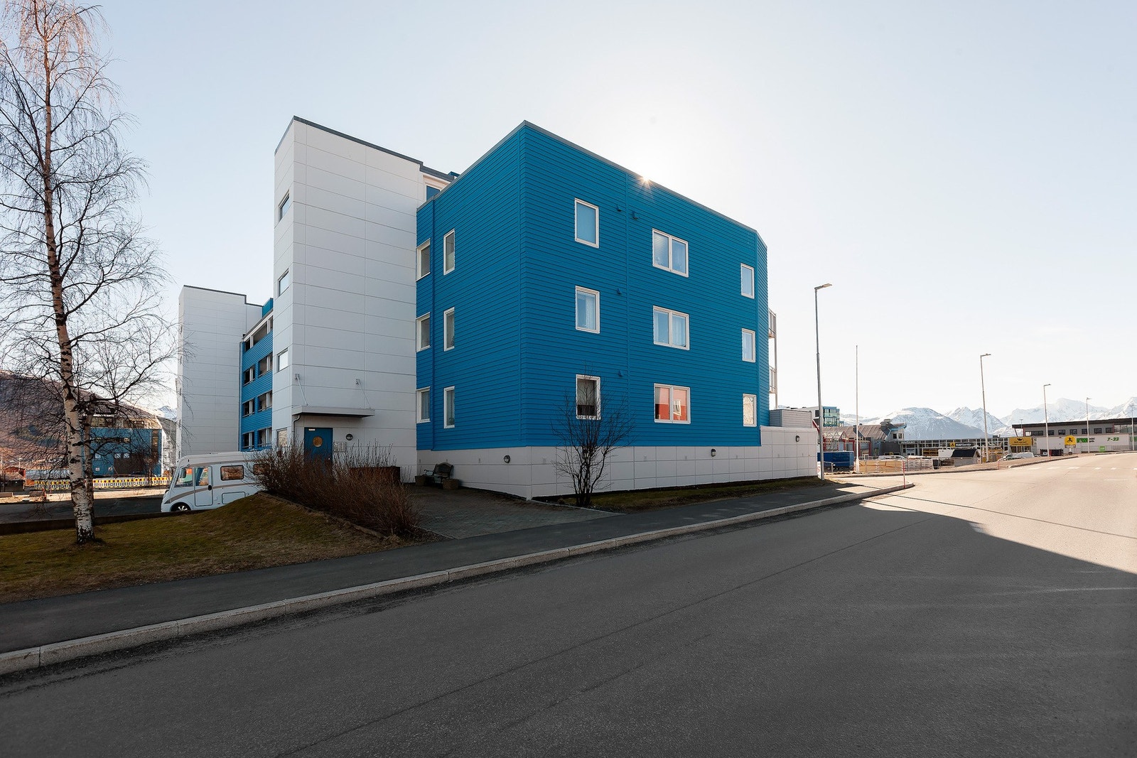 Kort vei til alt, fra dagligvare til hyggelige møteplasser i sentrum Galleribilde