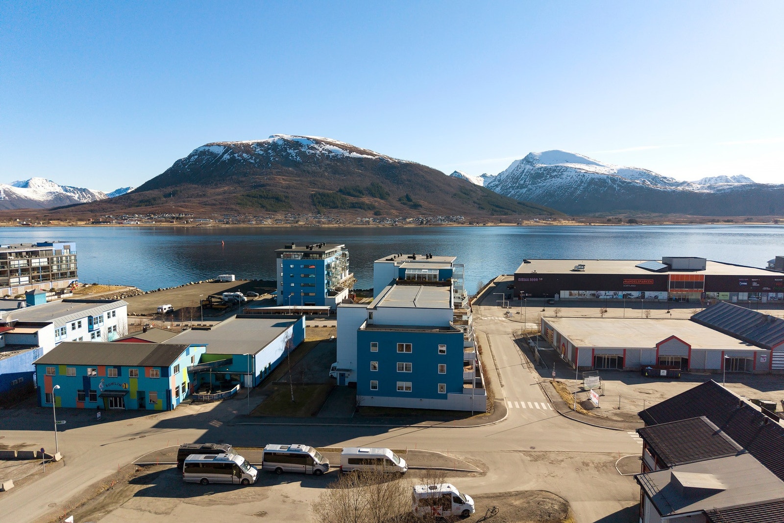Her får du en lys og innbydende leilighet sentralt i Sortland Galleribilde
