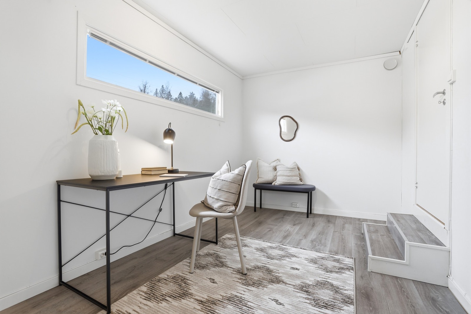 Påbygg med egen inngang og mange bruksmuligheter. Galleribilde
