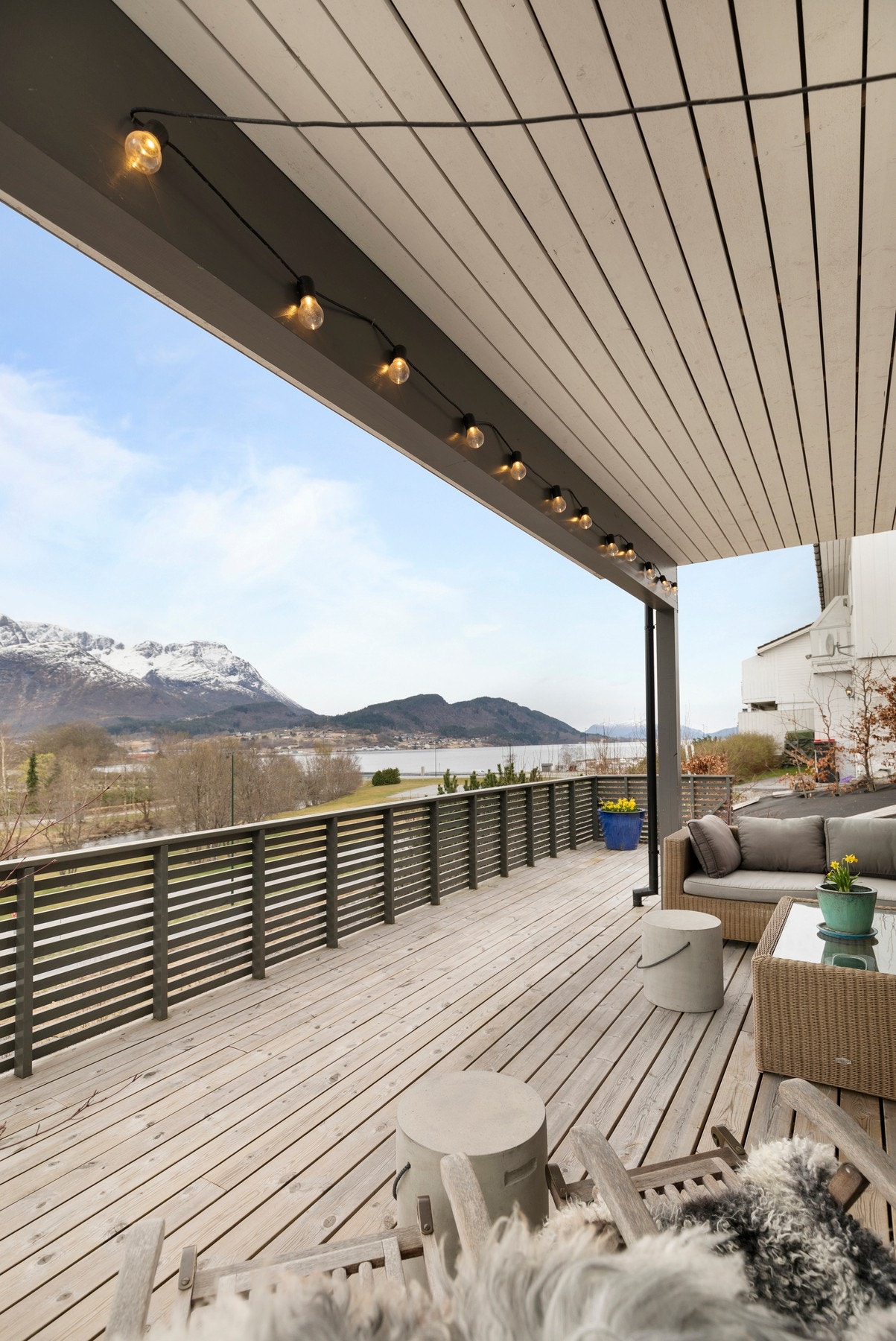Terrasse. Galleribilde