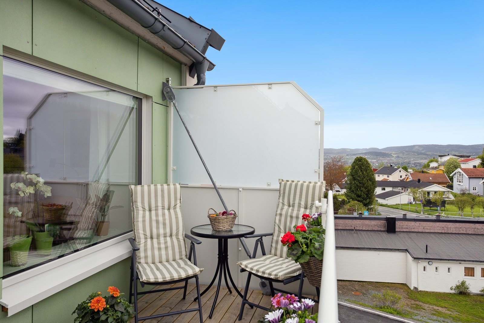 Balkongen er ca 7 m². Galleribilde