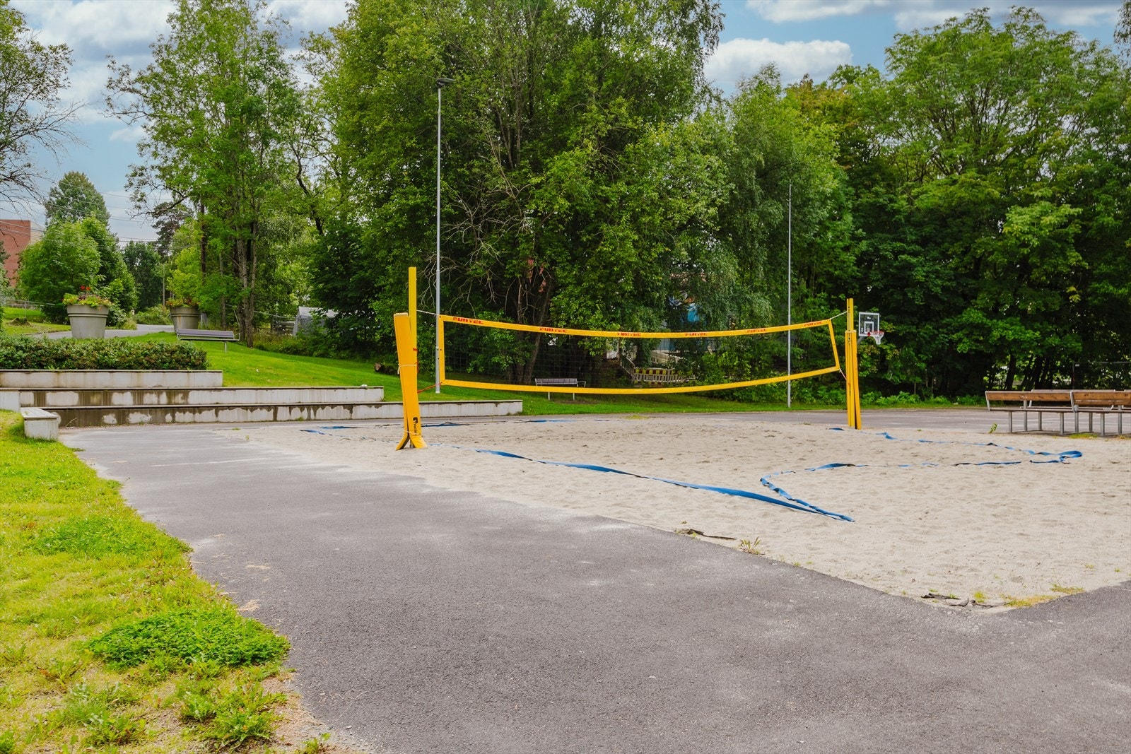 Volleyball og Basketbane Galleribilde