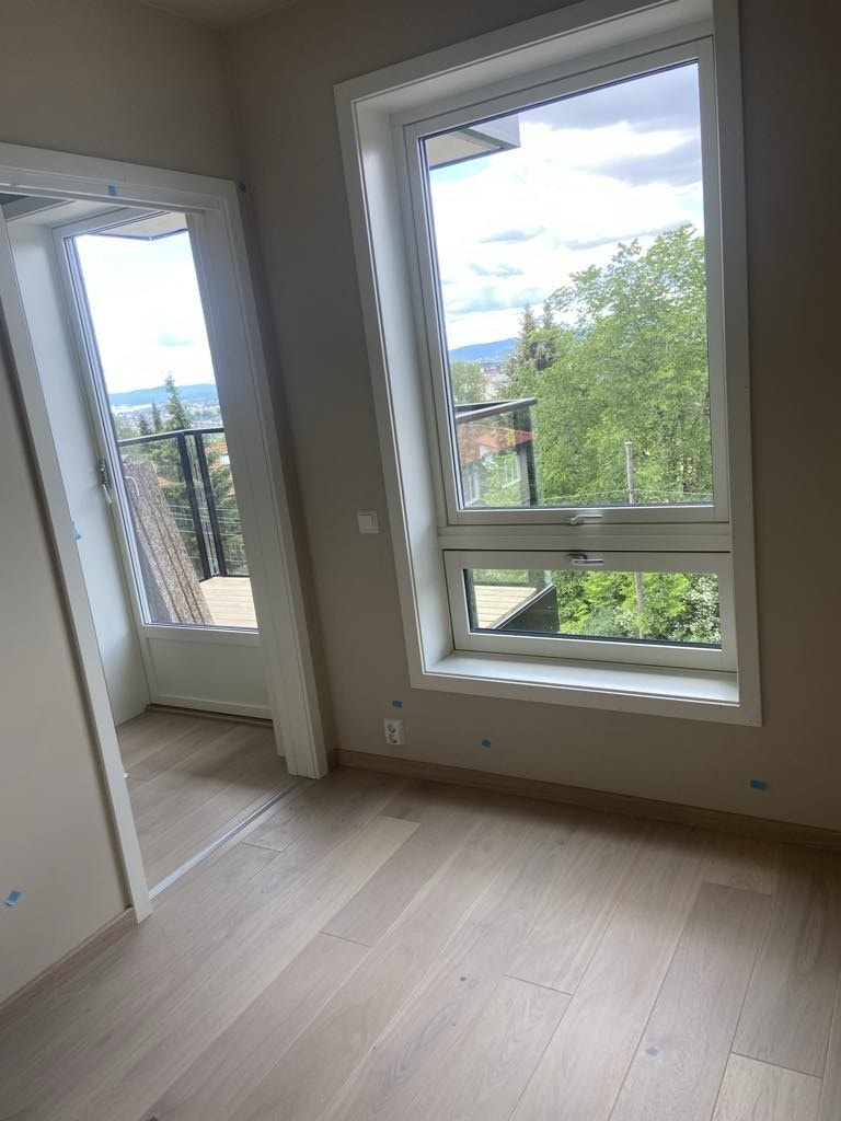 Soverom mot stue Galleribilde
