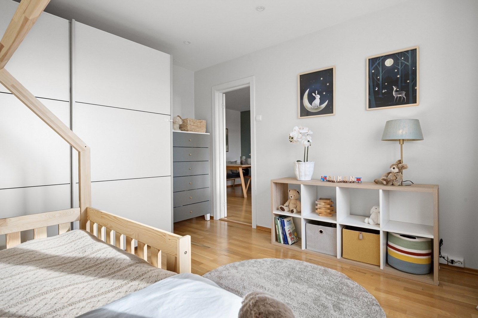 Inngang til soverommet er fra stuen. Galleribilde