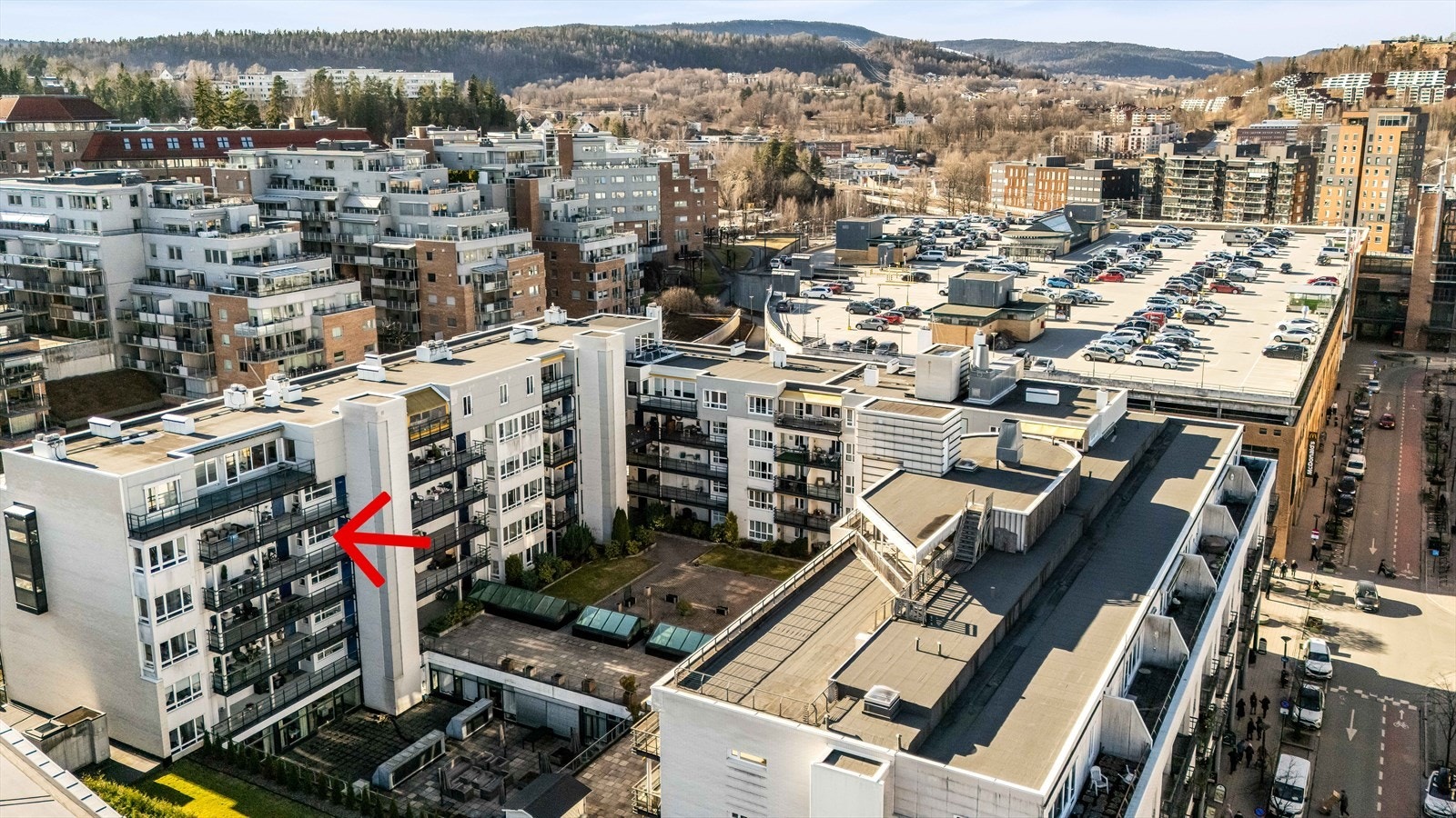Seniorleiligheten (55+) passer for deg som ønsker en sentral og komfortabel hverdag i et etablert og trygt bomiljø. Galleribilde