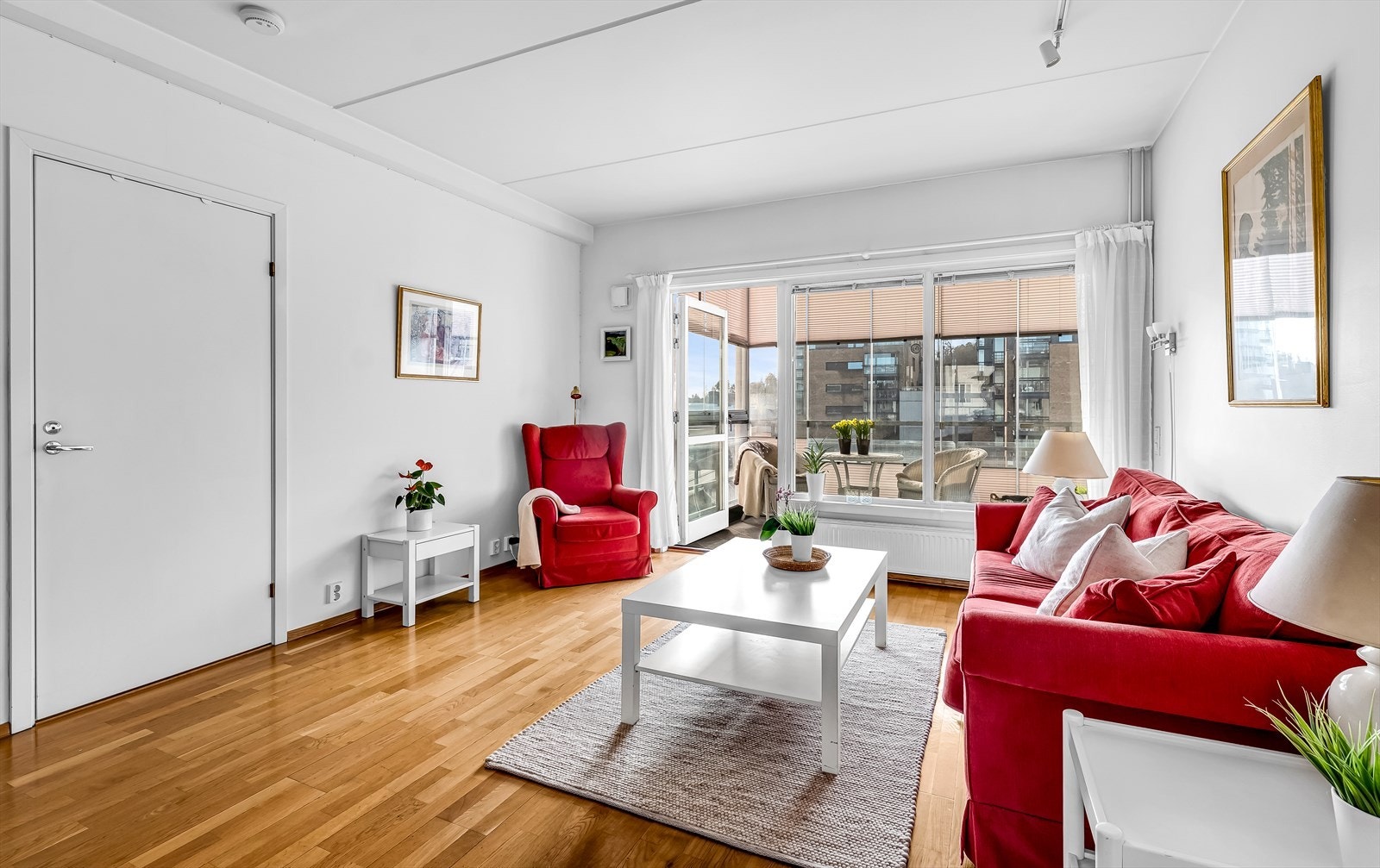 Flott seniorleilighet (55+) med sentral beliggenhet i et trygt sameie og servicesenter i bygget med omsorgstjenester.
Fotograf: Håvard Daee Rognli Galleribilde