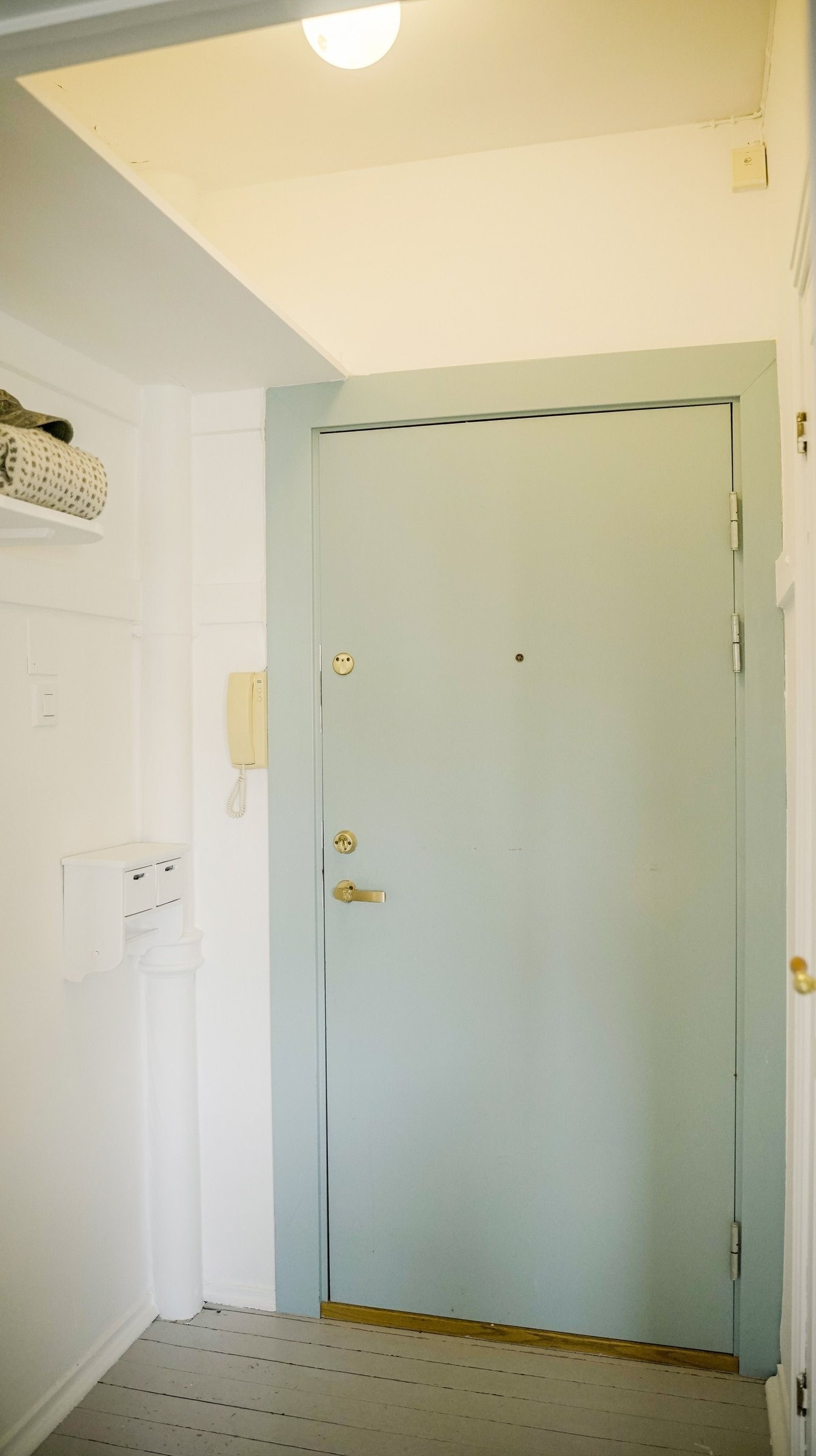 Brannsikker dør og callingsystem i inngangspartiet. Galleribilde