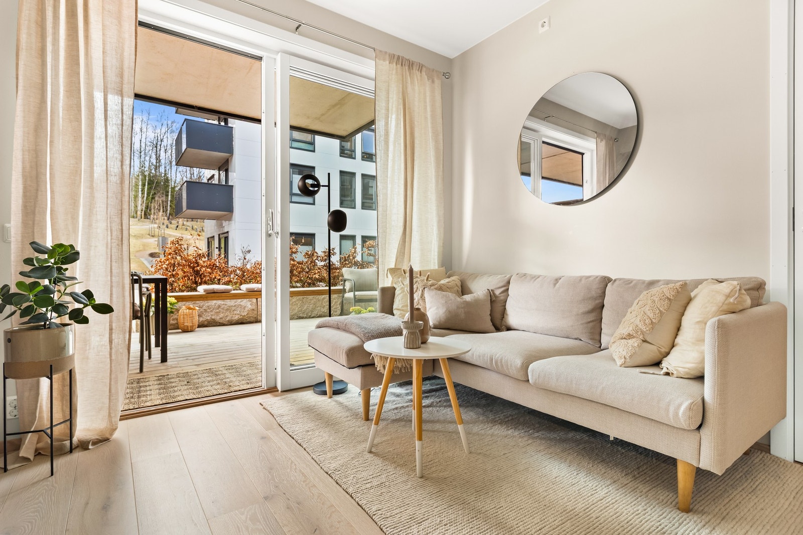Moderne leilighet fra 2024 med egen markterrasse. Galleribilde