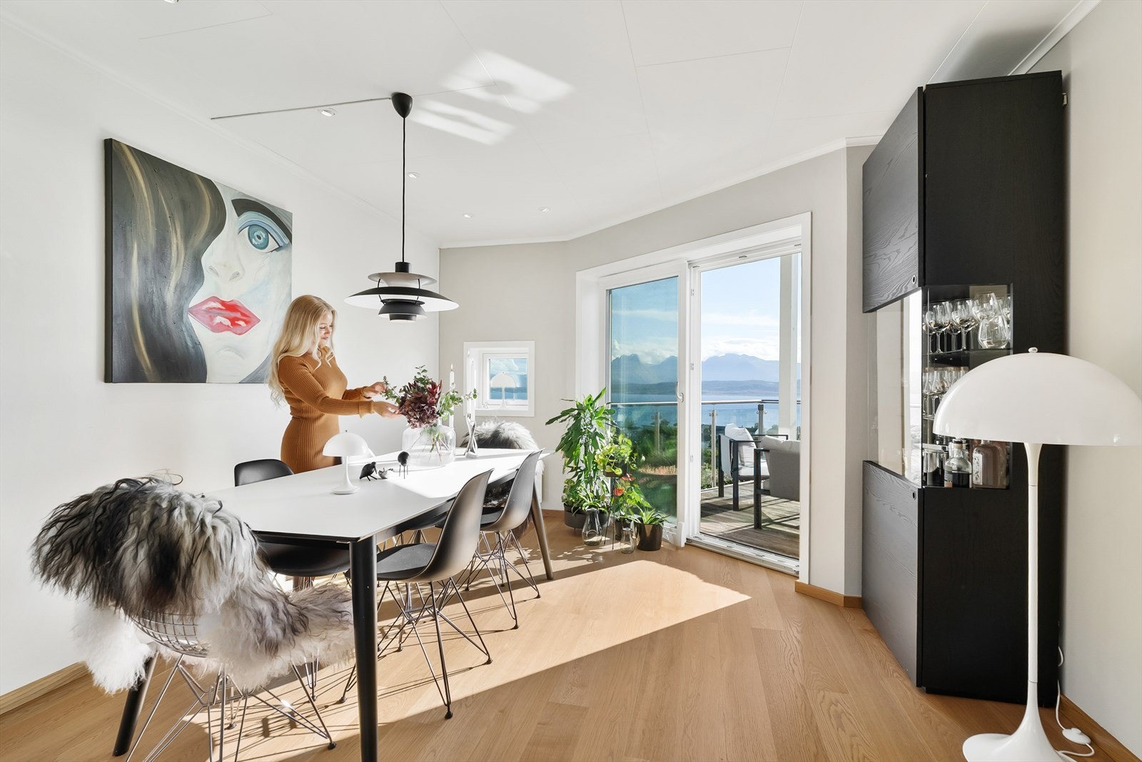 Nyt flott utsikt fra spiseplassen. Galleribilde
