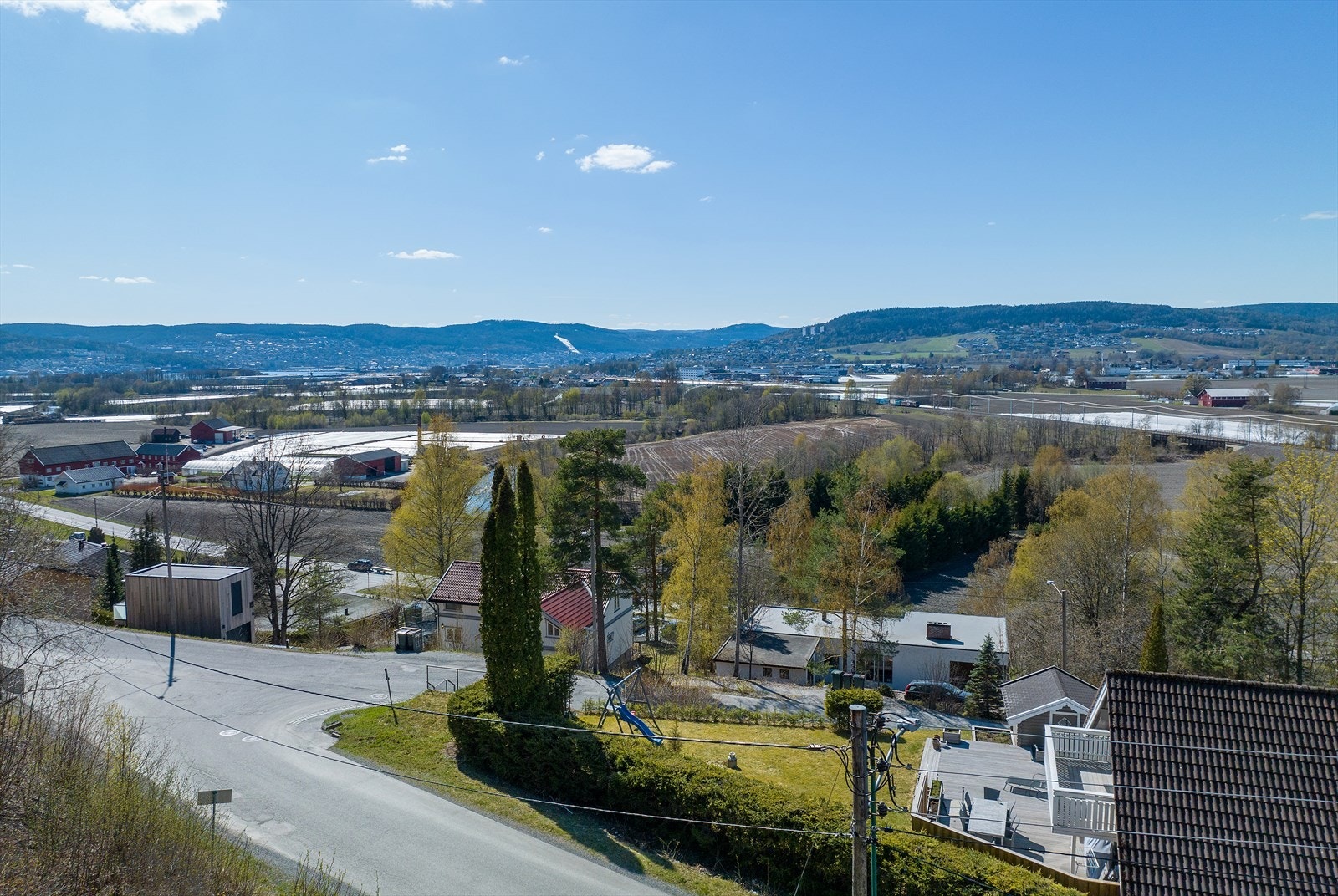 Utsikt mot Drammen og ytre Lier Galleribilde