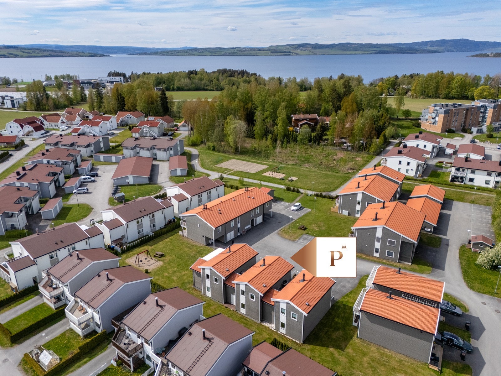 Boligen ligger i et meget attraktivt område i Ottestad/Sandvika. Galleribilde