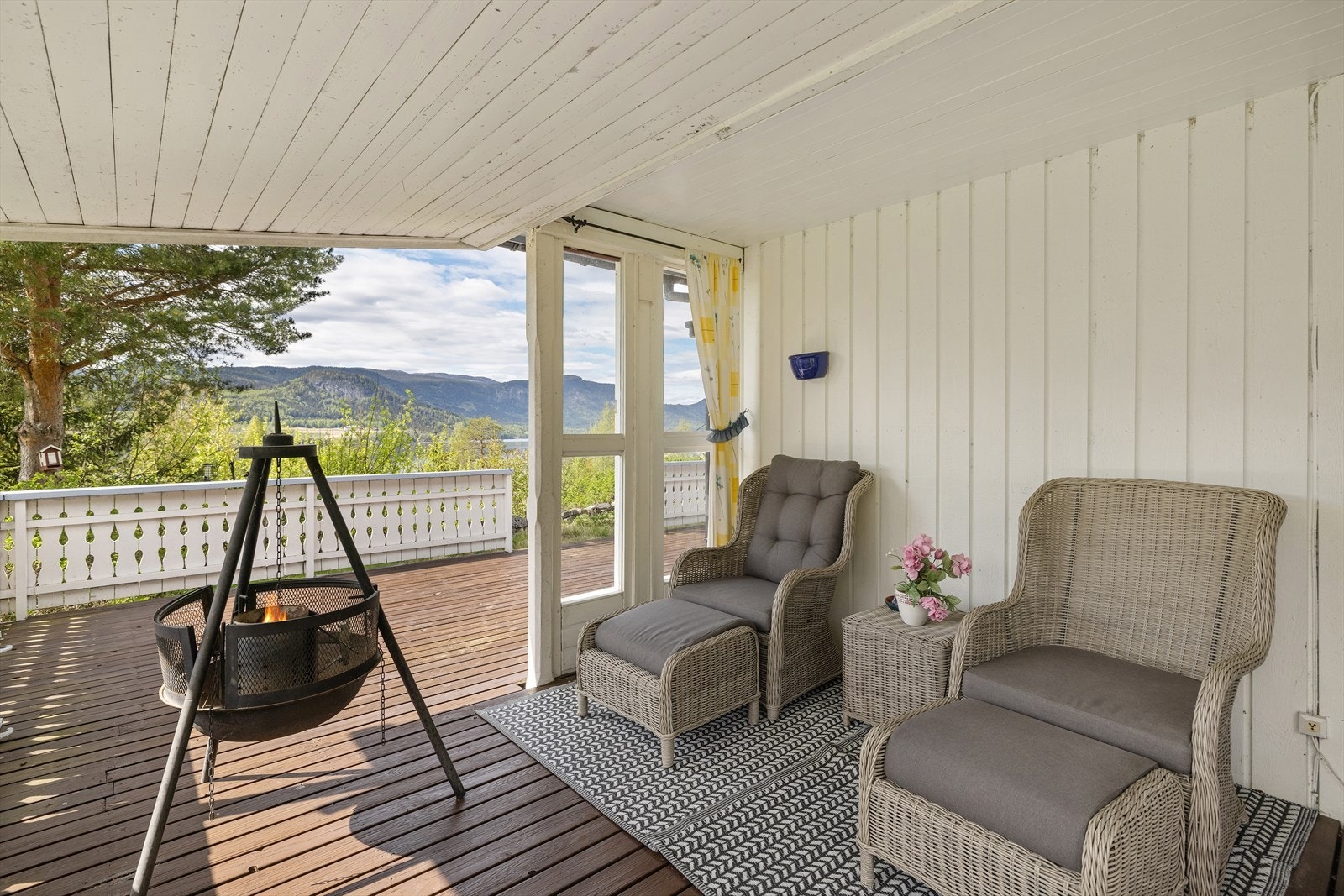 Delvis overbygd som er praktisk med tanke på de mer regntunge dagene. Galleribilde