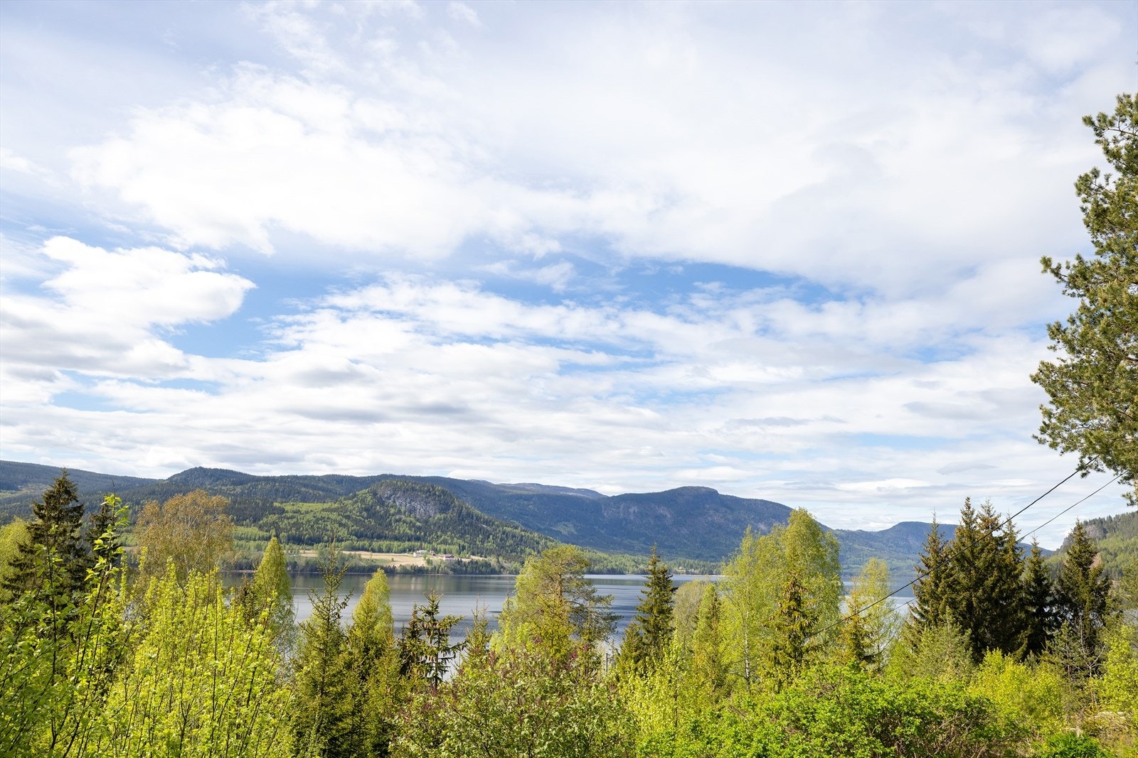 Fra terrassen er det fin utsikt mot Sperillen. Galleribilde