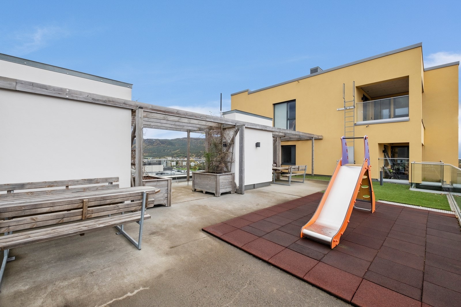 Takterasse, med gode solforhold. Galleribilde