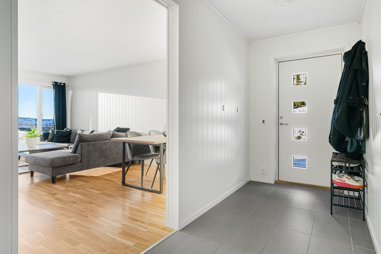 Utleiedel med leieinntekt på kr. 10.000,- per mnd. Strøm ikke inkludert. Oppsigelsestid på 3 mnd. Galleribilde