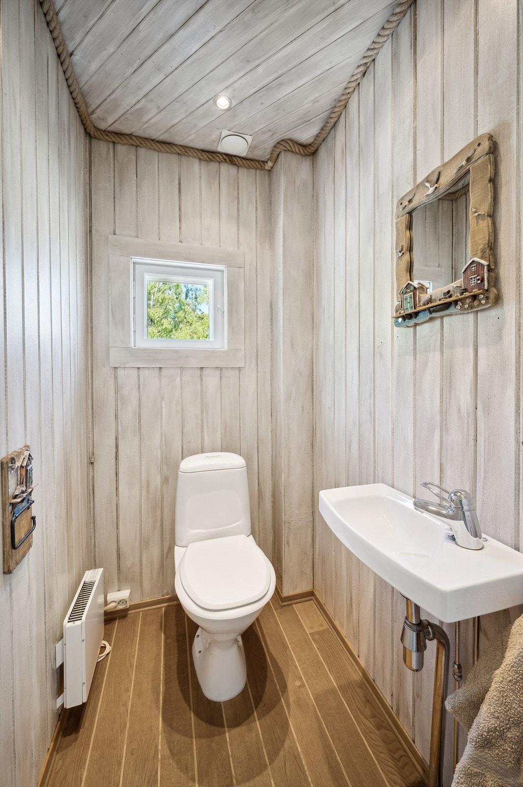 2.etajse med WC-rom. Galleribilde
