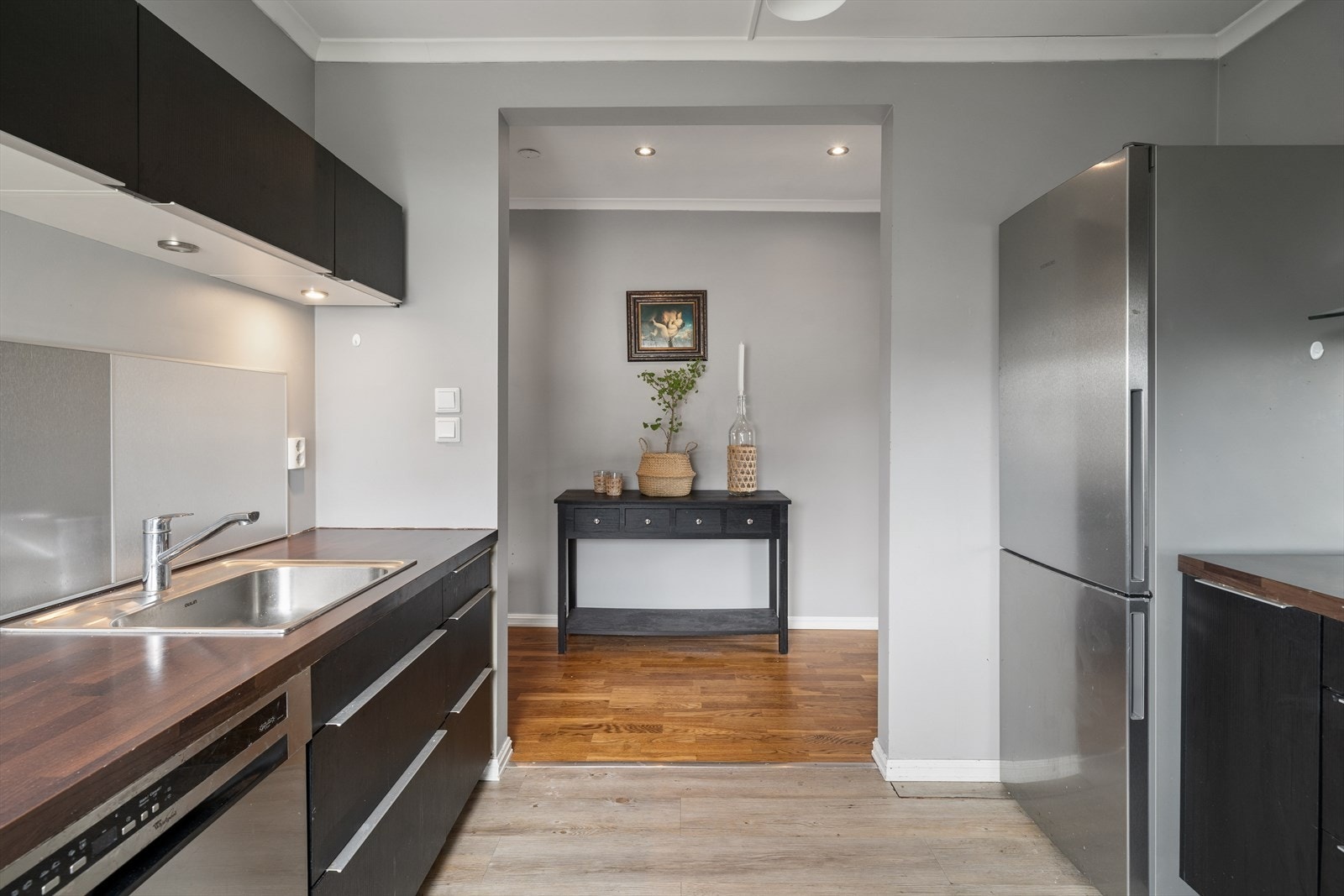 Vedrørende hvitevarer, se punkt innbo og løsøre i salgsoppgaven. Galleribilde