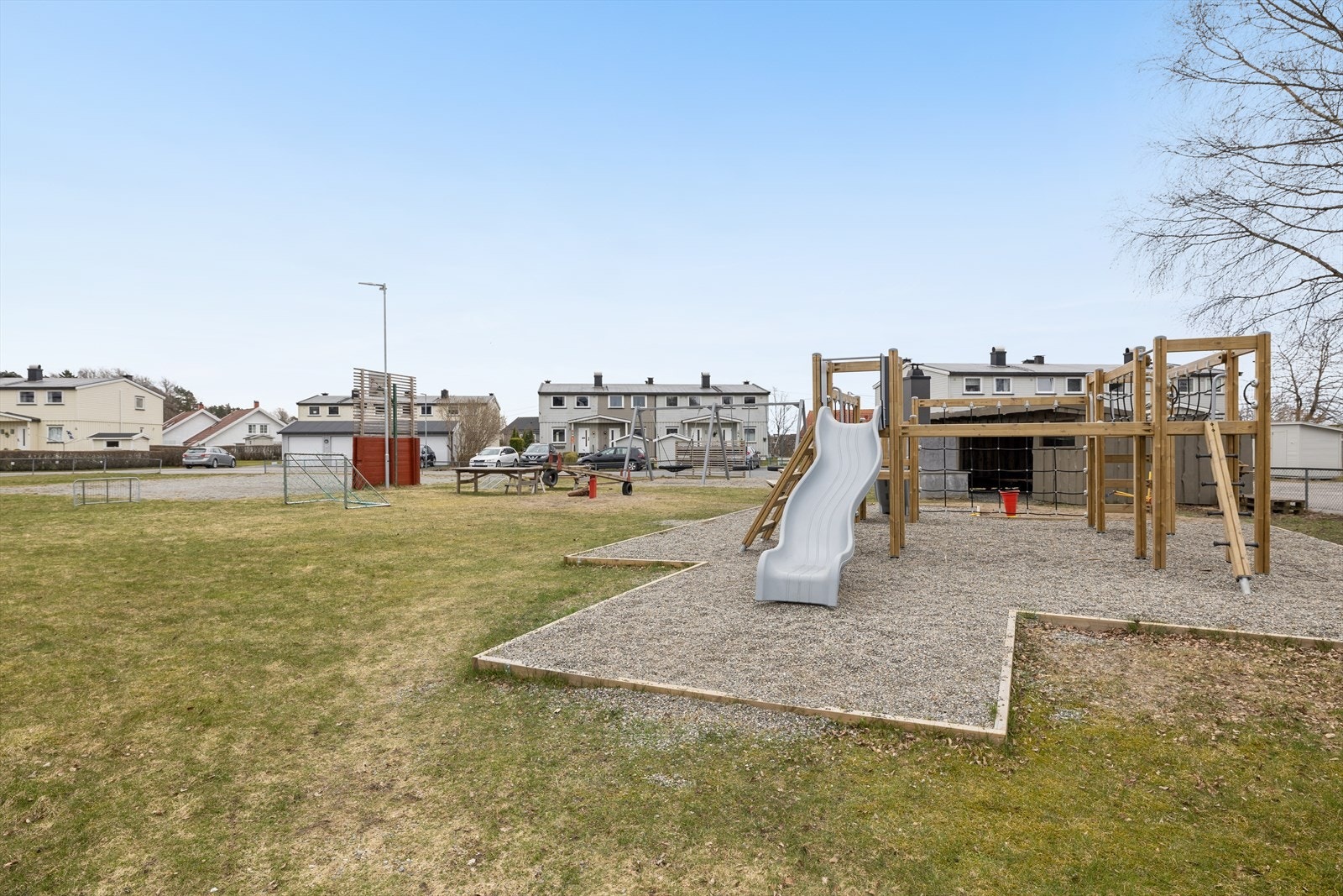 Lekeplass for de minste i umiddelbar nærhet. Galleribilde