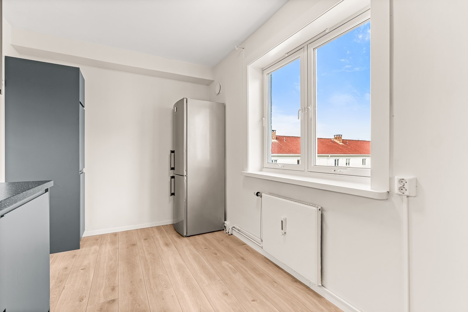 Et stort vindu gir godt med arbeidslys. Galleribilde