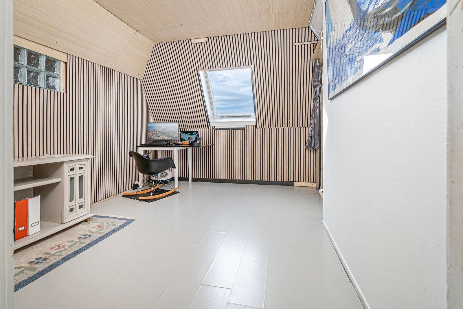 Soverom 2 - her ble det montert spilevegger i 2025. Galleribilde