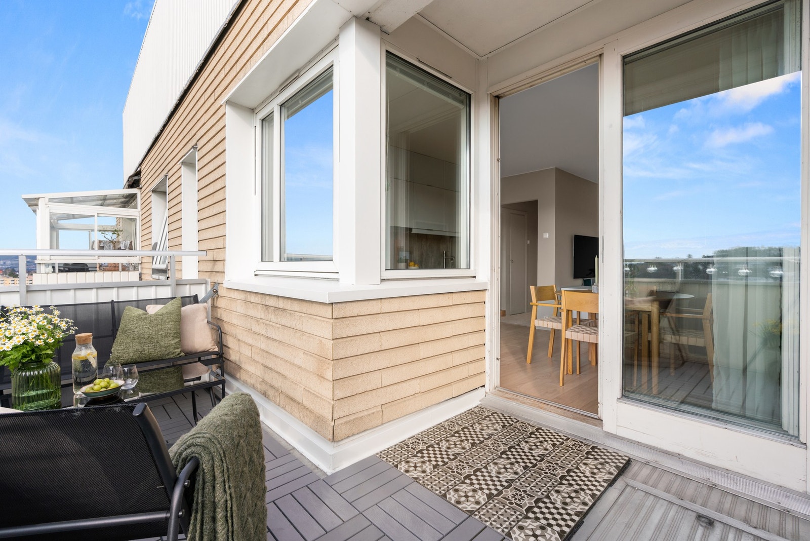 Her er det fin plass til å innrede med en sittegruppe. Galleribilde