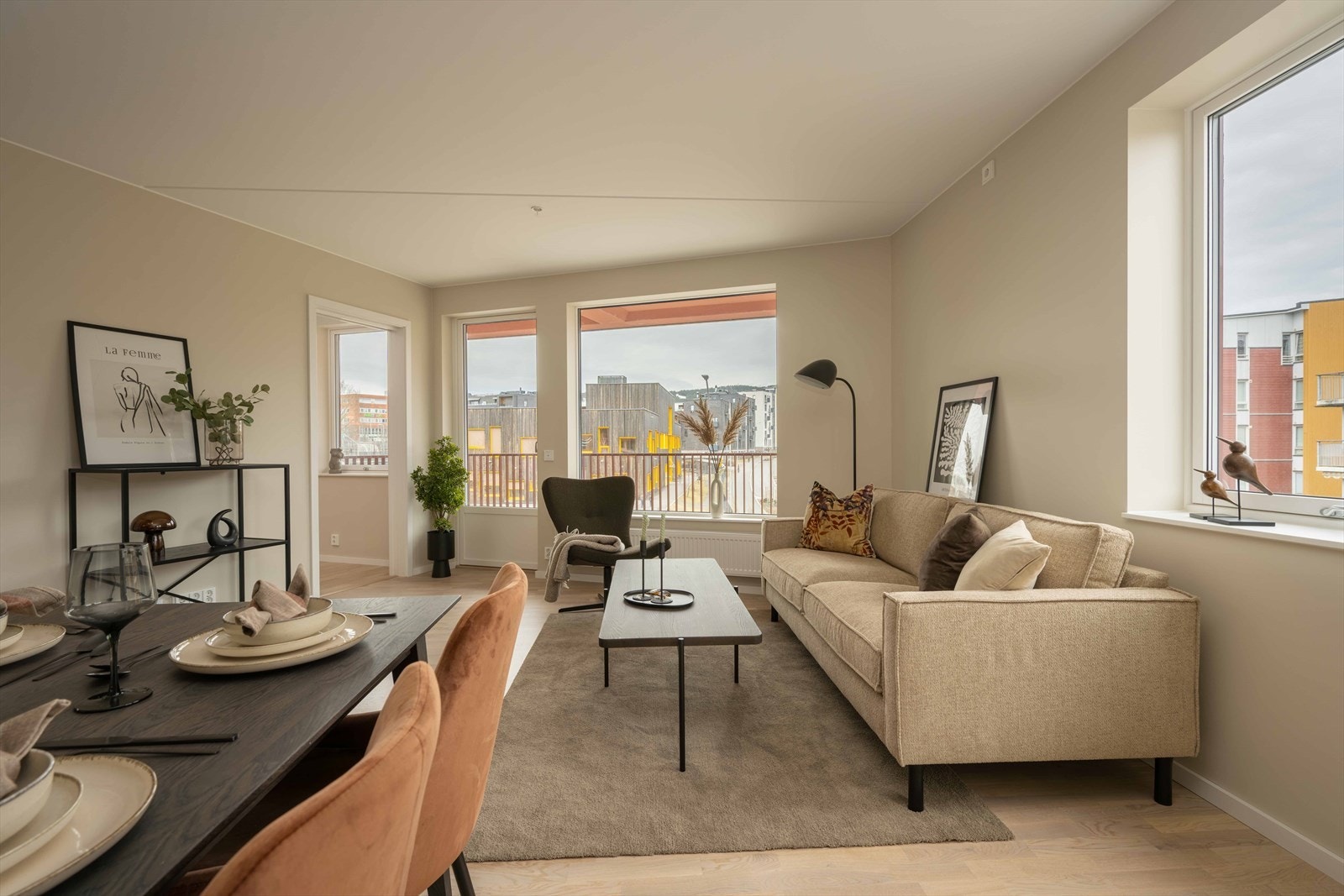Fra stuen er det adkomst til balkongen og den franske balkongen. Galleribilde