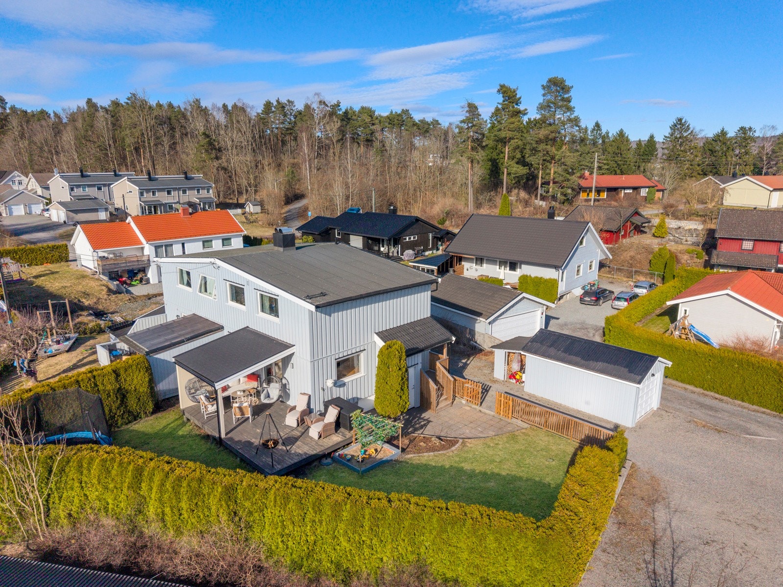 Meglerhuset & Partners v/ Eiendomsmegler MNEF Per Arne Helland har gleden av å presentere Gravavegen 49 på Heistad. Galleribilde