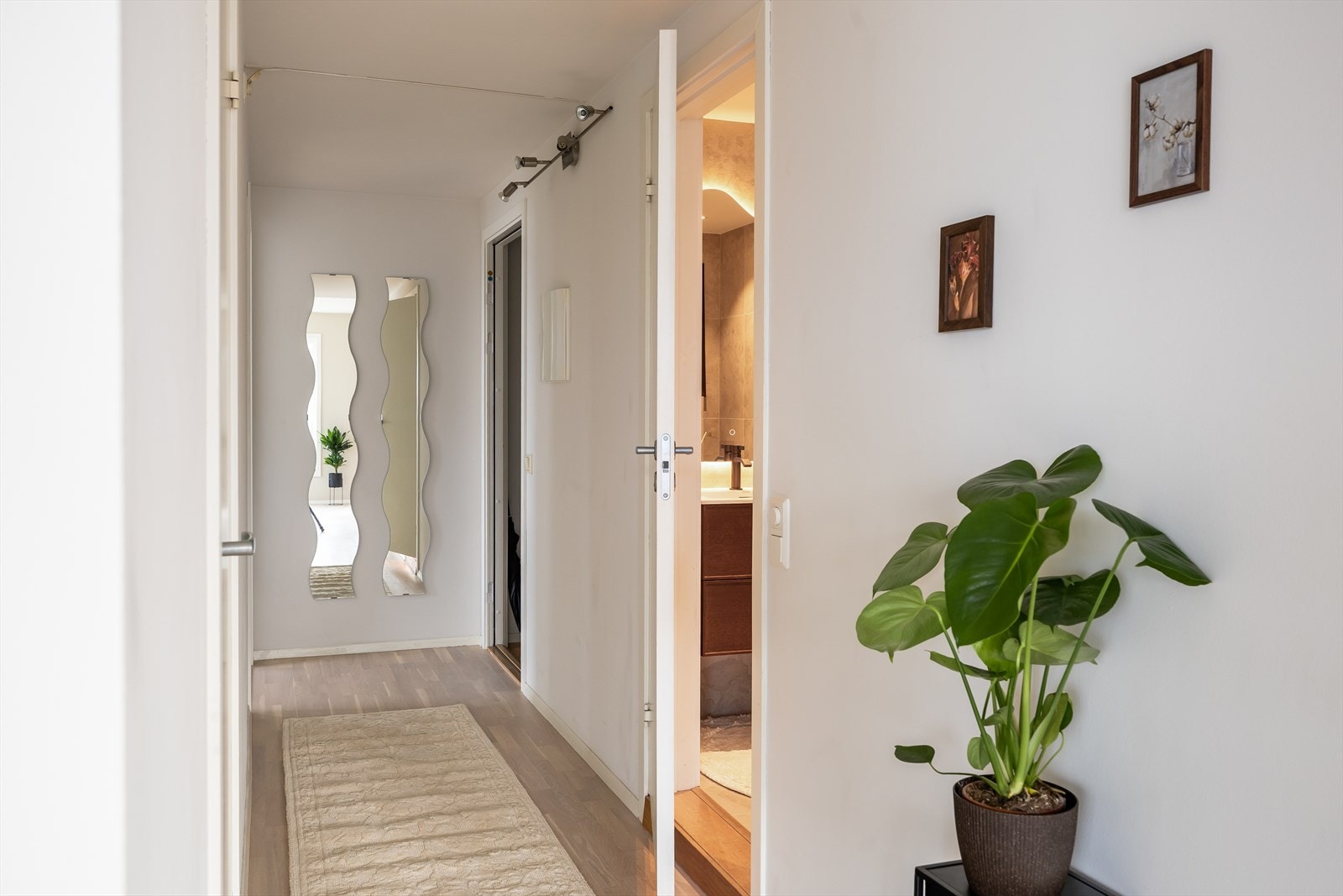 Leiligheten disponerer én bod i kjeller for praktisk oppbevaring. Galleribilde