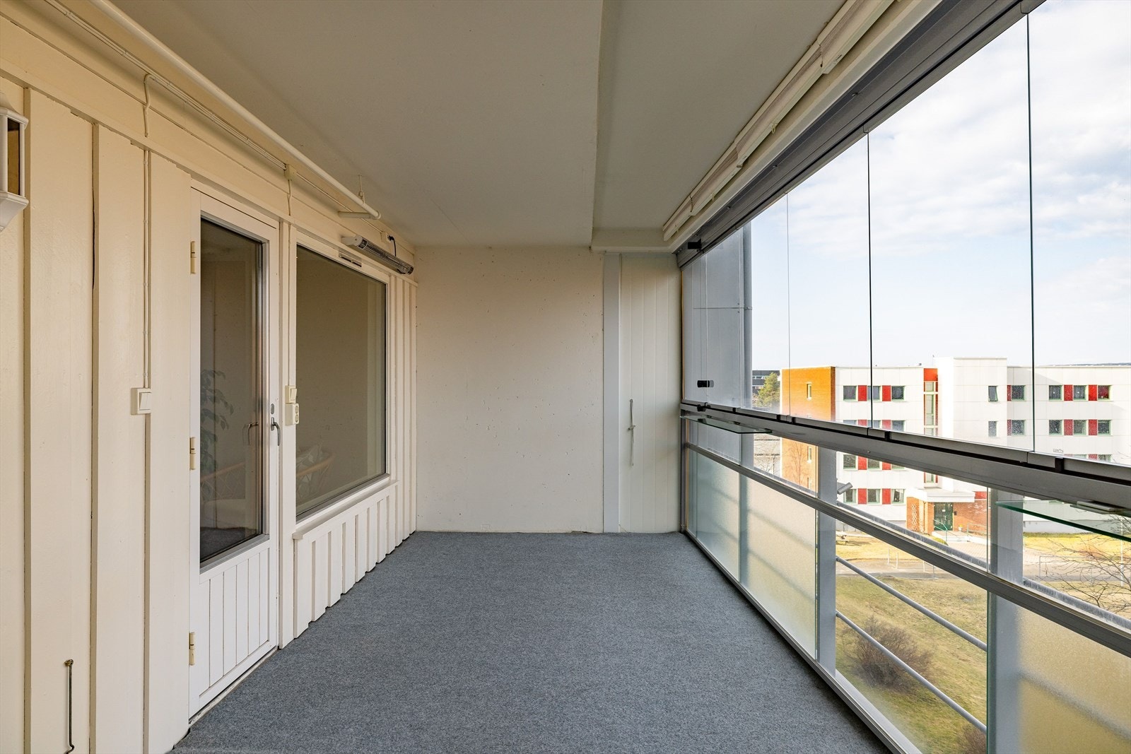 Her er det god plass til flere sittegrupper, planter og annet ønskelig. Galleribilde