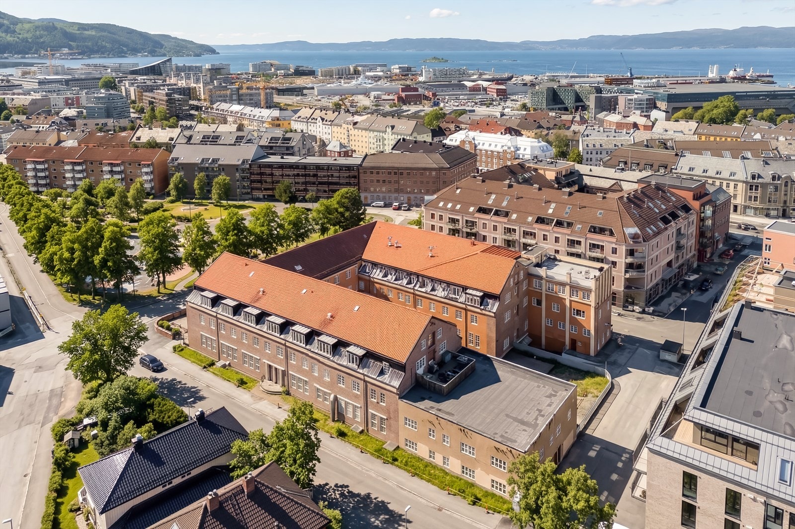 Her bor du med gangavstand til Solsiden og et variert tilbud av restauranter, kafeer og kultur. Galleribilde