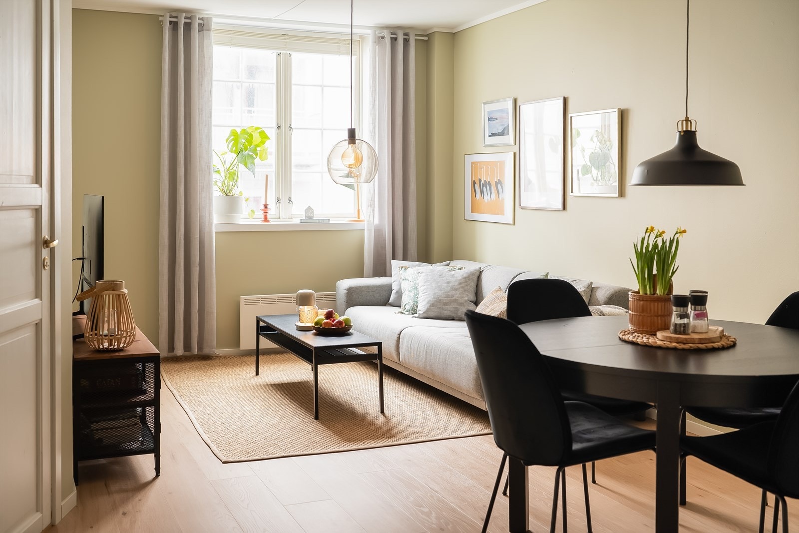 Det er mulighet til å søke om leie av p-plass i p-kjeller. Galleribilde