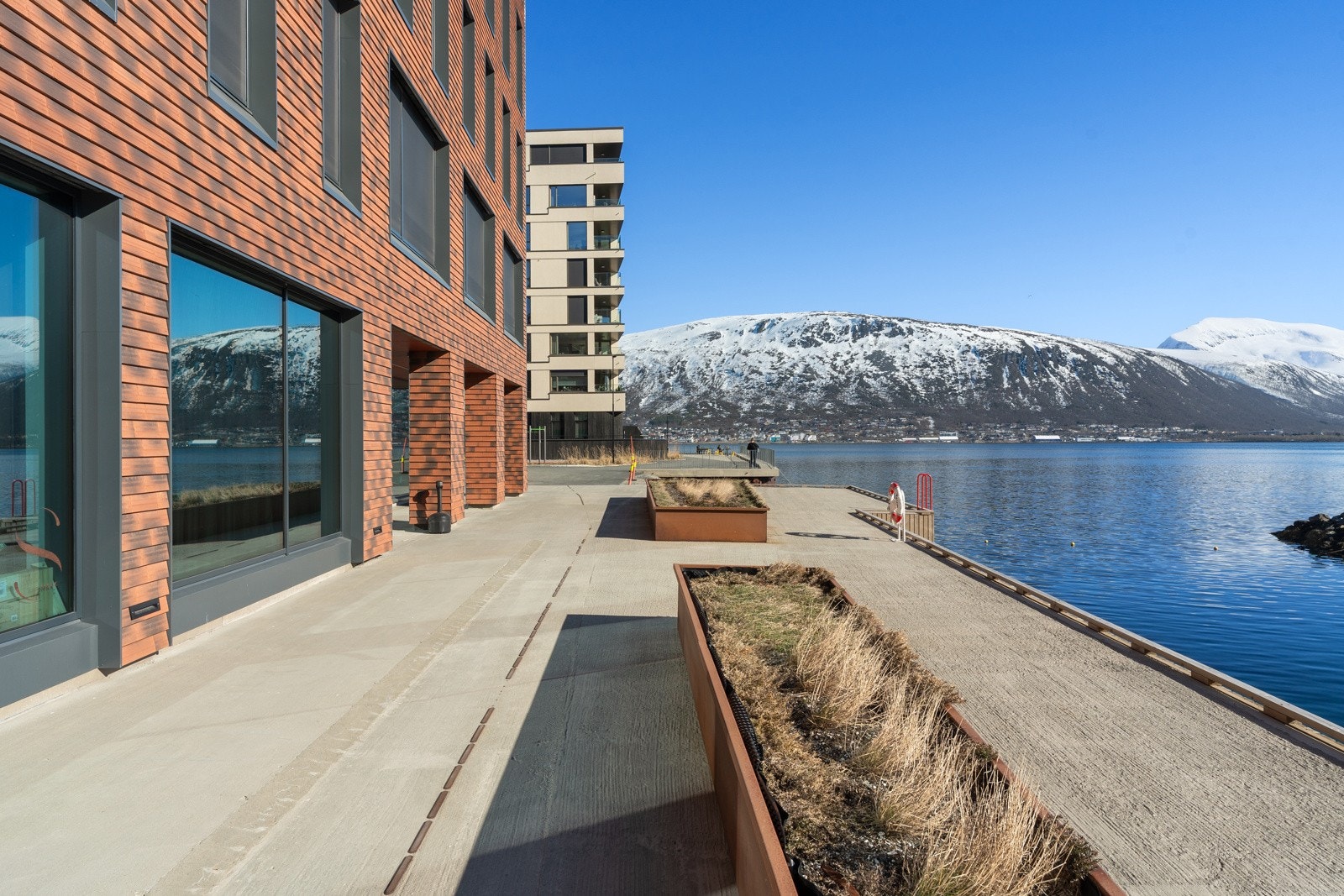 Pedersens bakeri i umiddelbar nærhet.