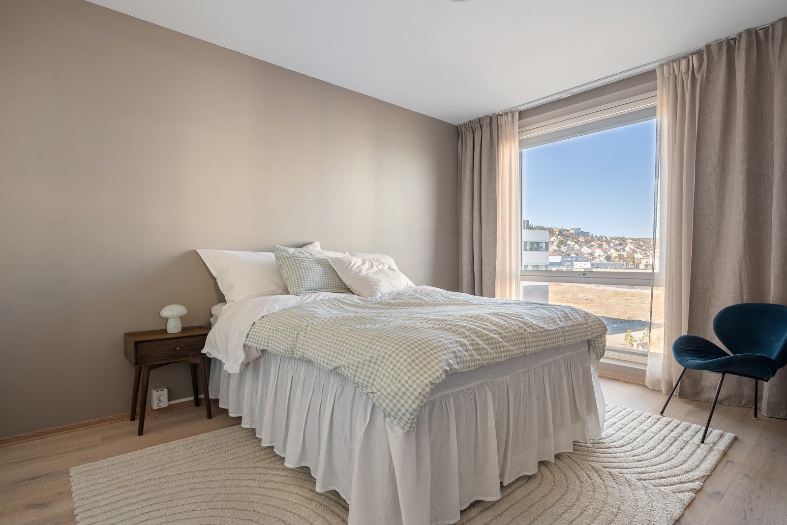 Leiligheten har 2 gode soverom.