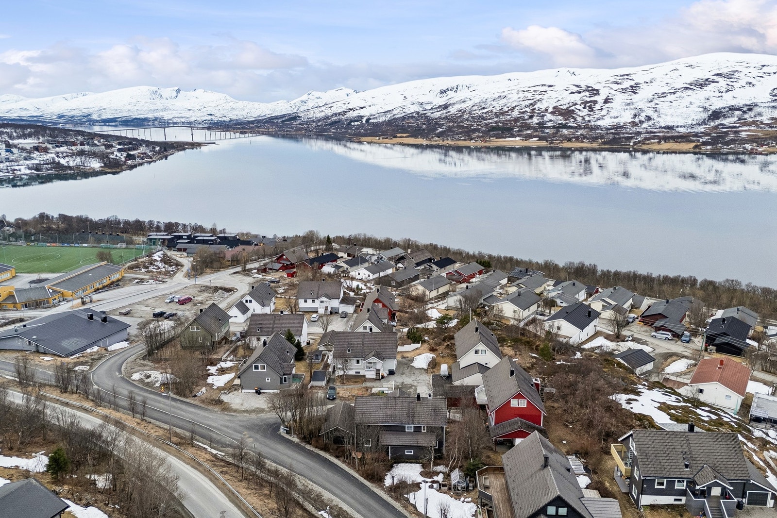 Området har gode kommunikasjonsforbindelser. Galleribilde
