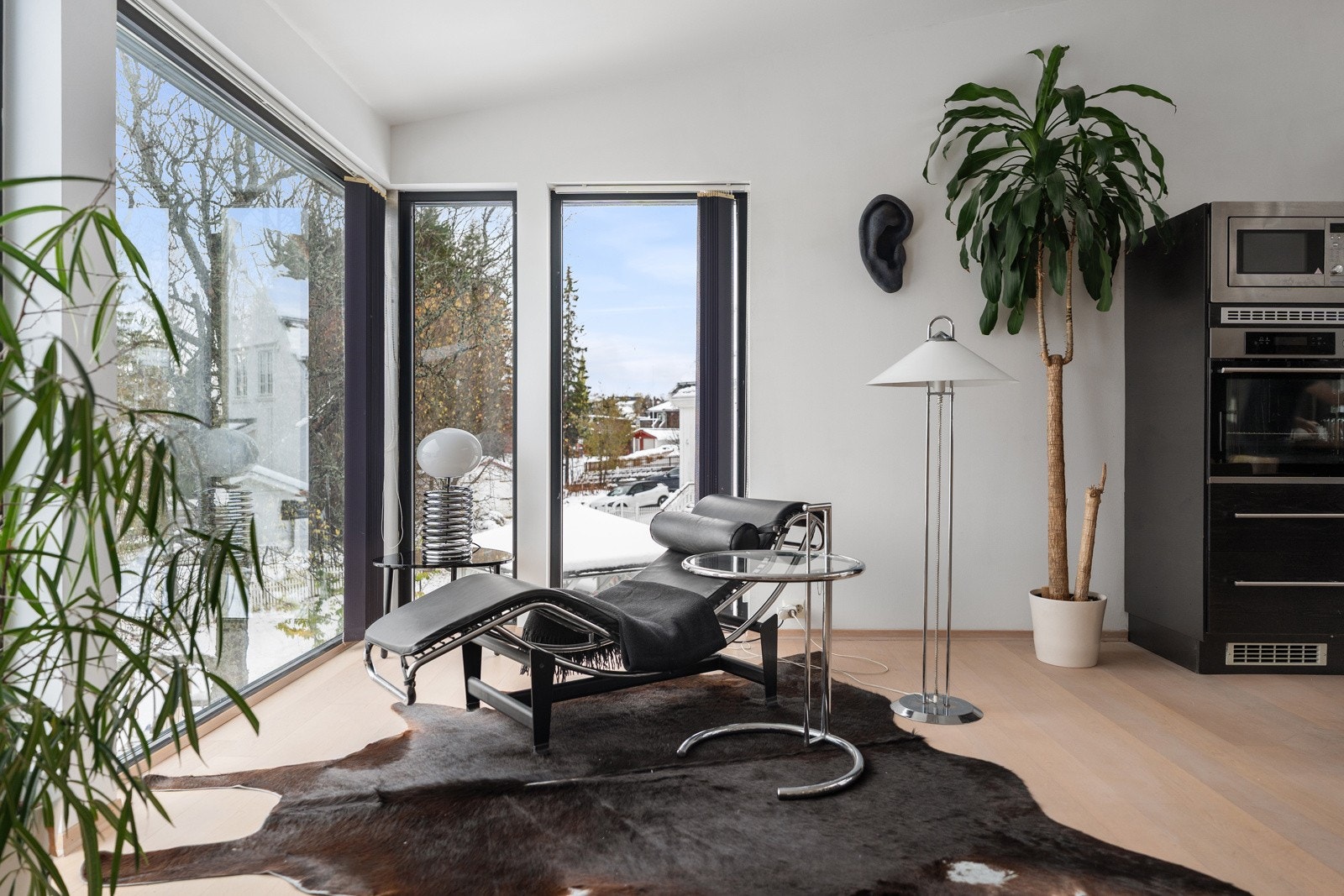 Innholdsrik og lekker tomannsbolig med eneboligkvaliteter.