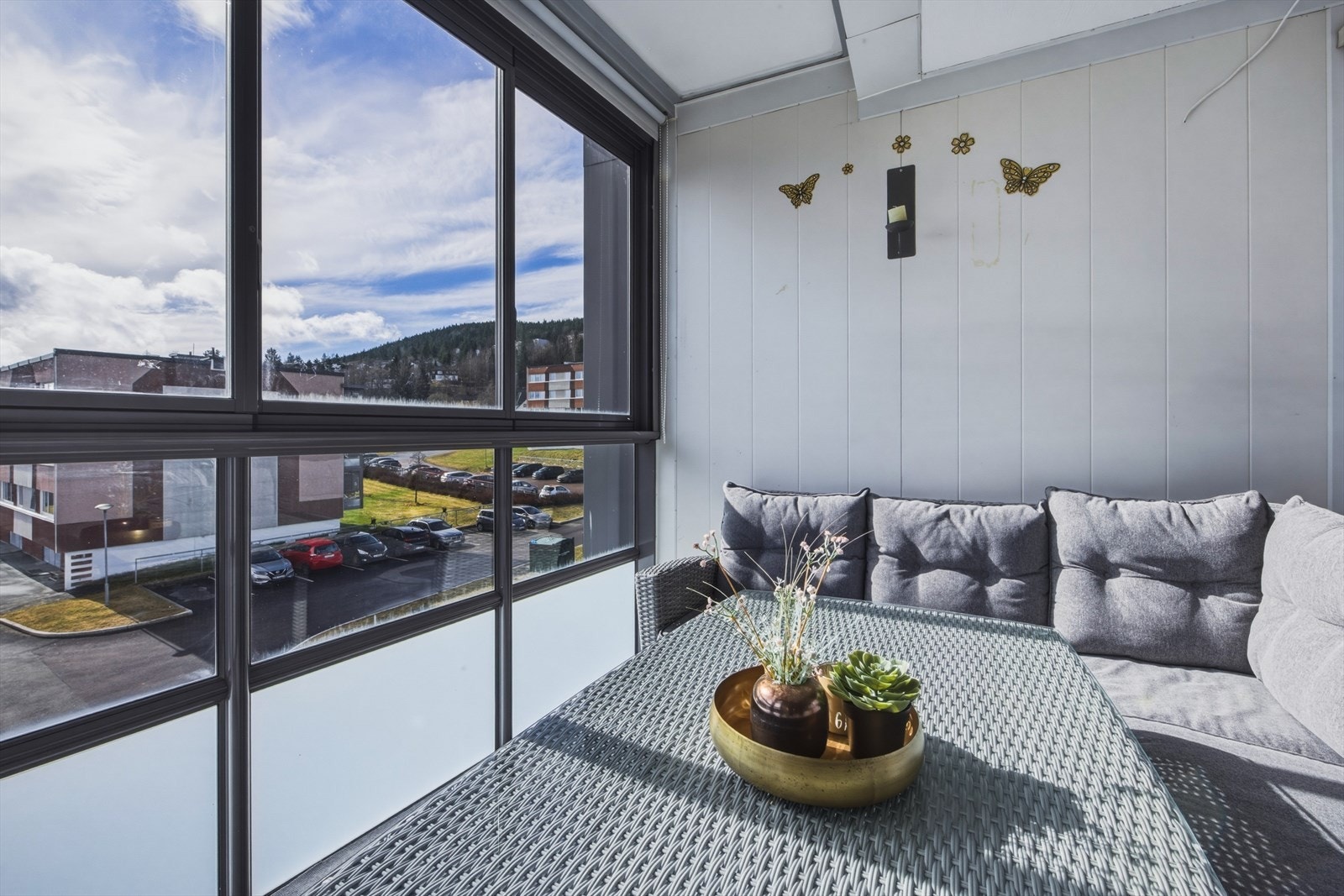 Balkongen er på ca. 9 kvm Galleribilde