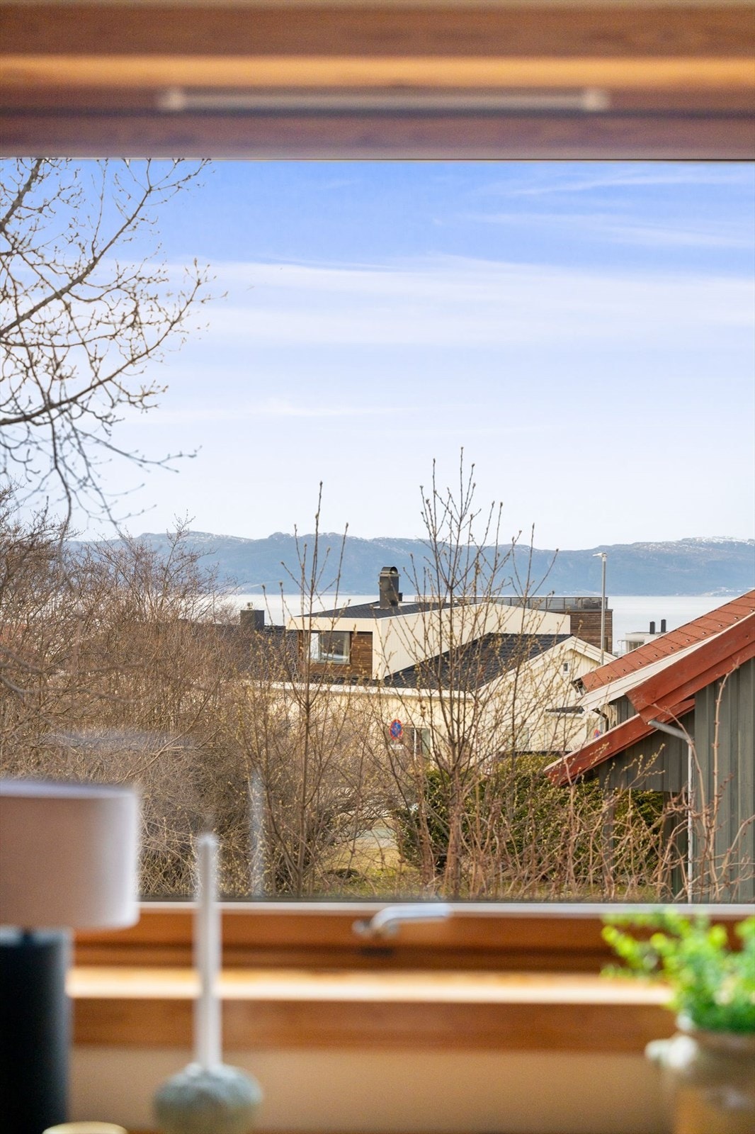 Utsikt fra kontor/soverom. Galleribilde