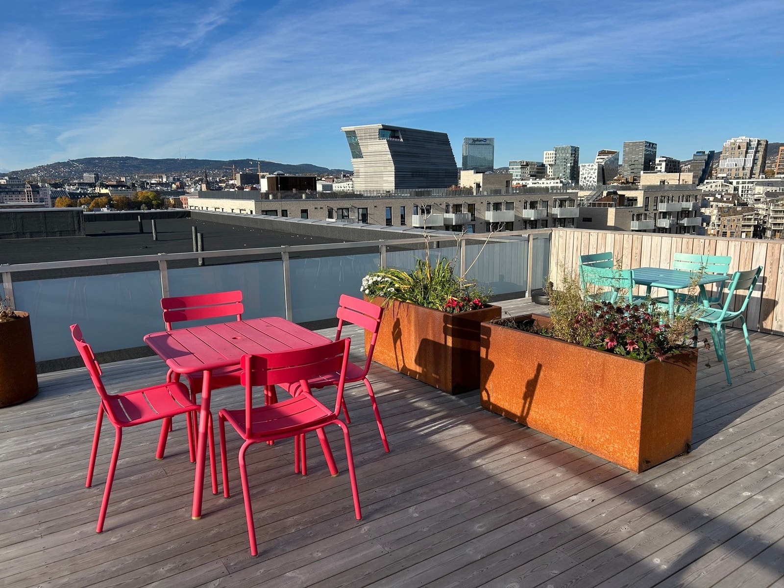 Sameiet har felles takterrasse, sykkelrom og kajakkrom. Galleribilde