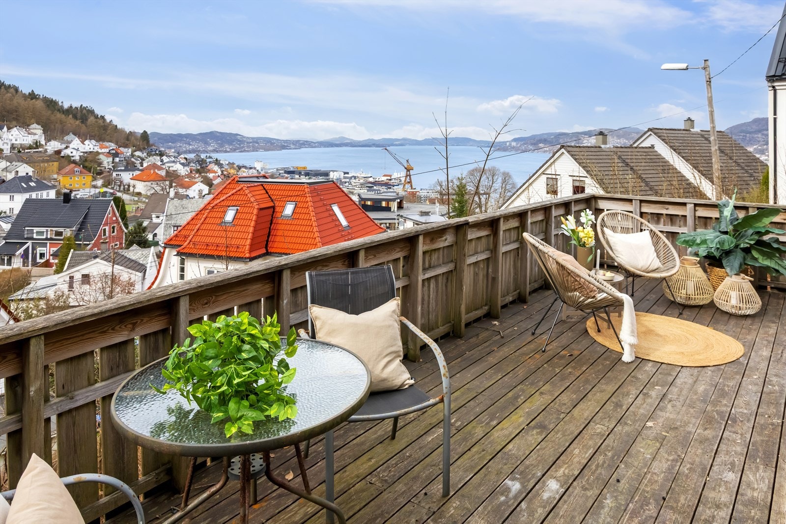 Stor felles uteplass med nydelig utsikt! Galleribilde