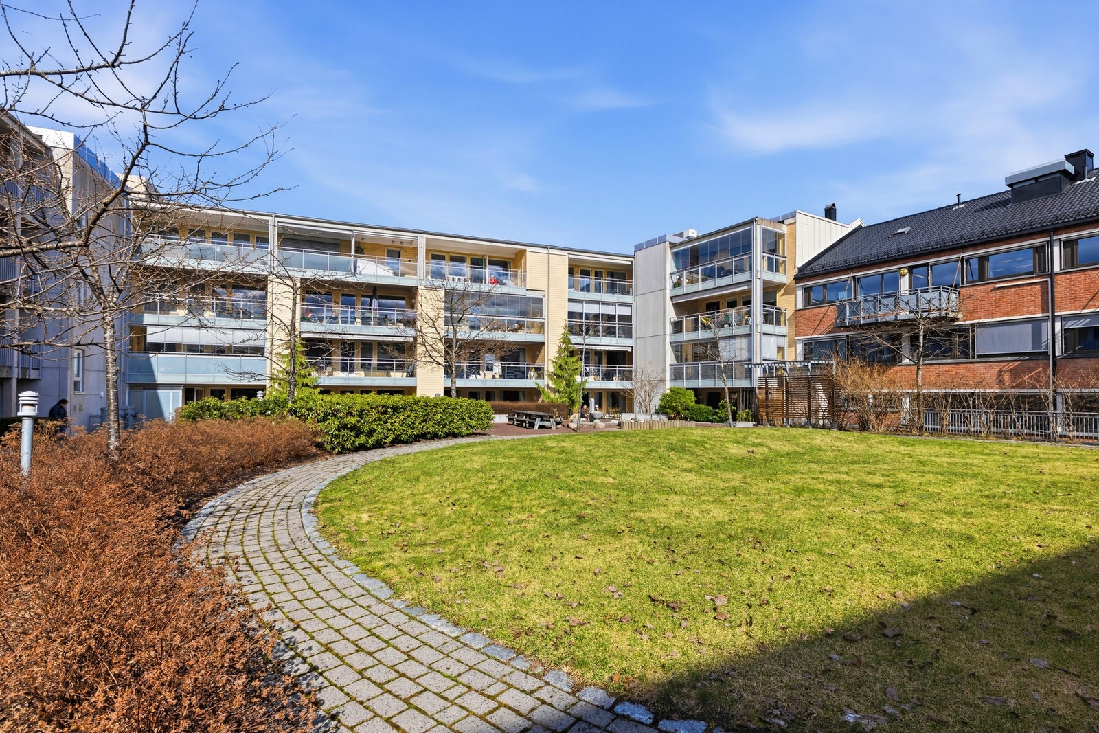 Sameiet har et pent opparbeidet atrium. Galleribilde