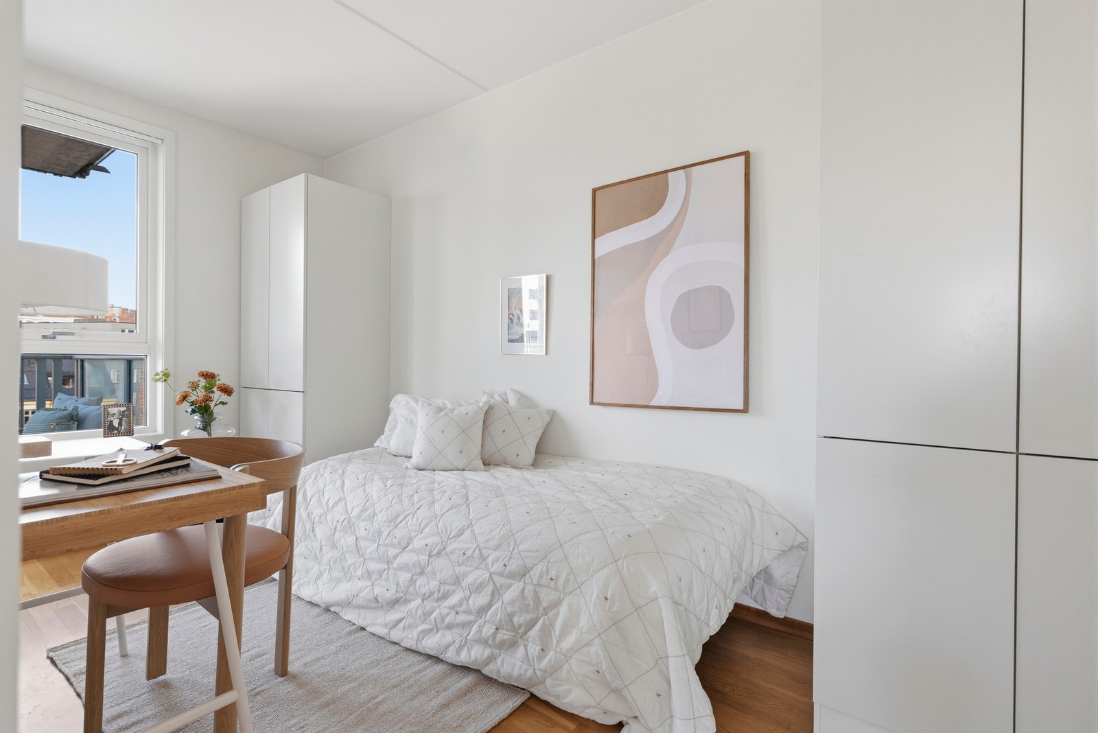 God størrelse og fleksibel planløsning, egnet som gjesterom, barnerom eller hjemmekontor. Galleribilde
