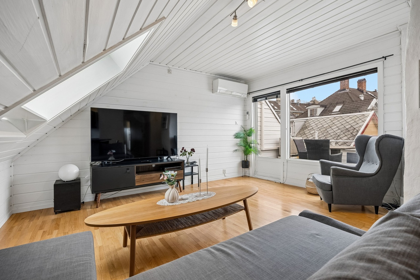 Stuen måler 23 kvm. Galleribilde