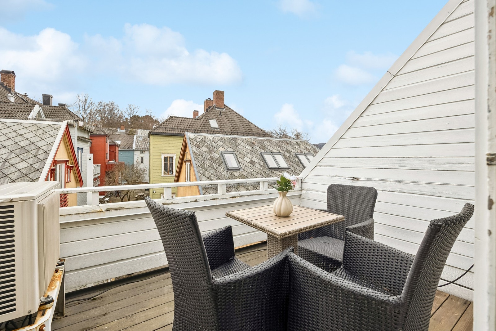 På takterrassen er det god plass til utemøblement. Galleribilde