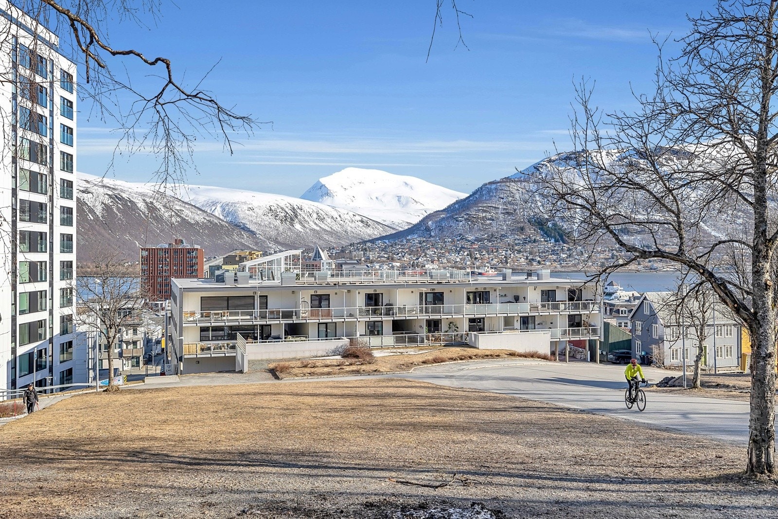 129Grønnegata 129 er moderne og svært sentralt beliggende leilighet med mulighet for utleie av hybel Galleribilde