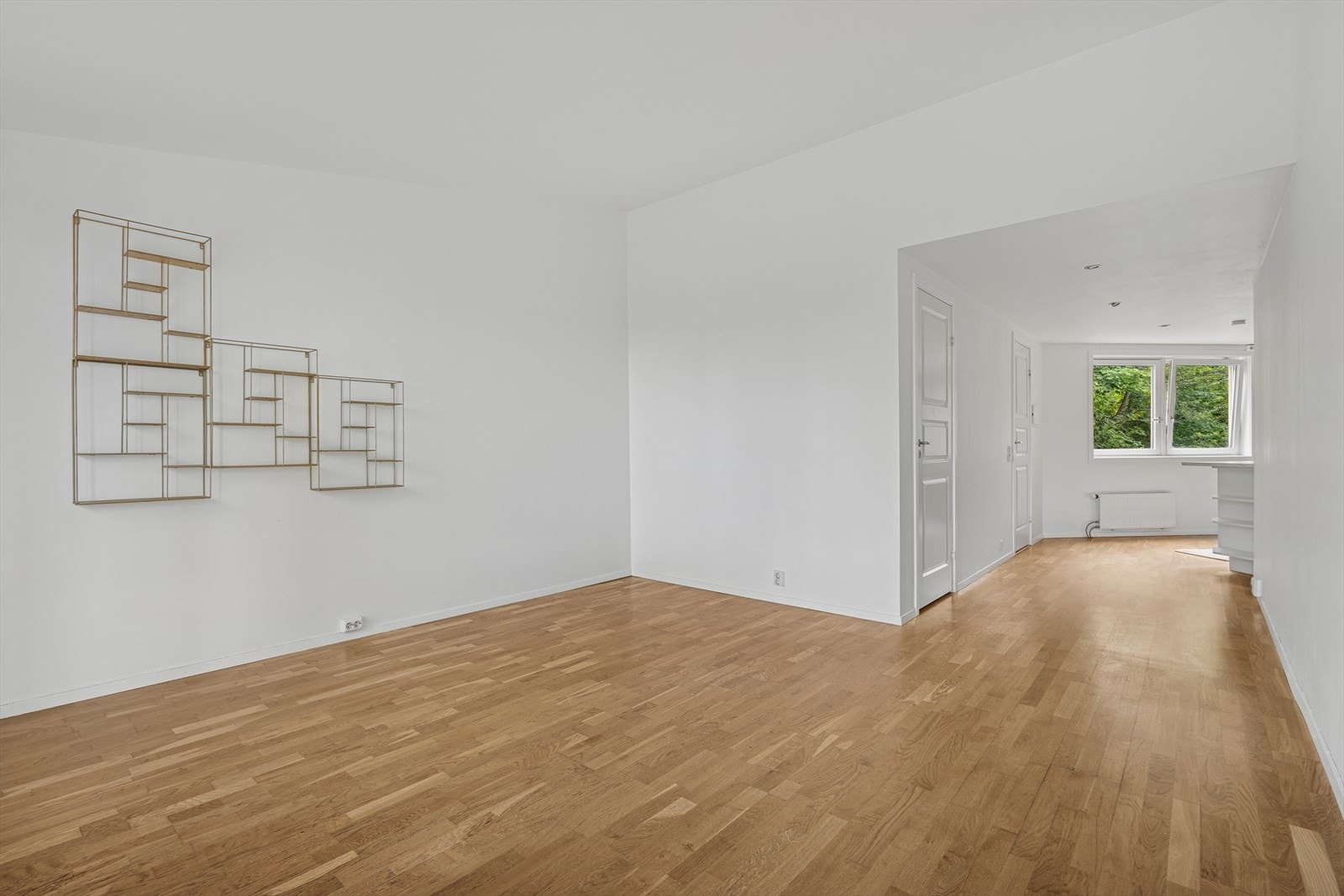 Her får du et allsidig oppholdsrom med plass til både sofakrok og spiseplass. Galleribilde