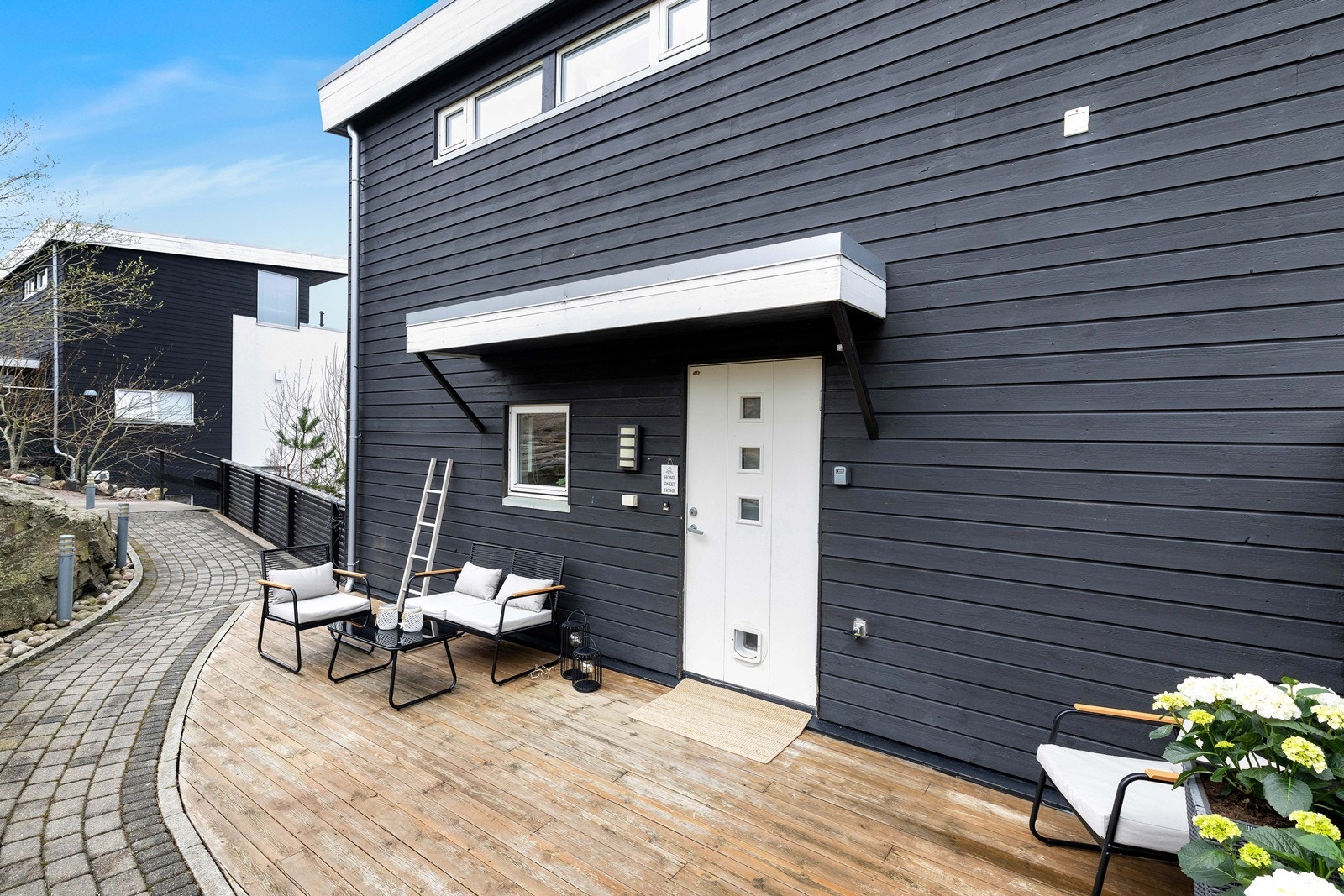 Overbygget inngangsparti. Galleribilde