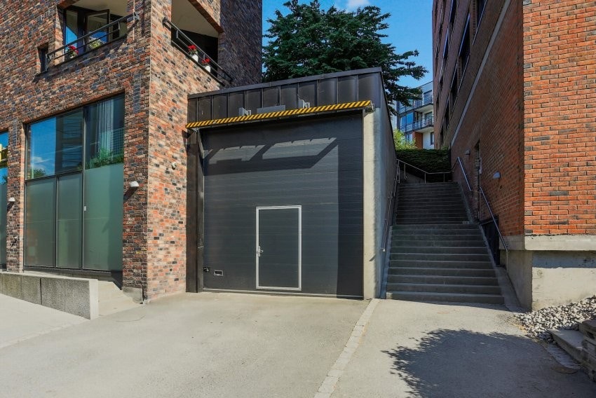 Enkel adkomst til Spar nærbutikk, Lysaker torg med Flytoget etc Galleribilde