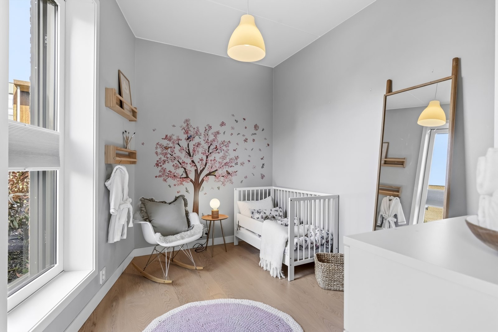 Det tredje soverommet har også en god størrelse og rikelig med dagslys. Galleribilde