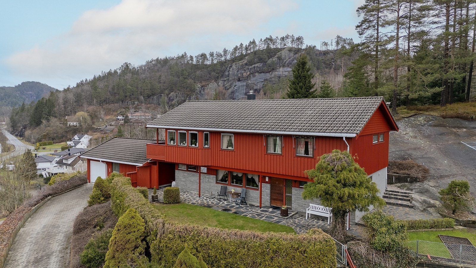 Attraktiv beliggenhet med god oversikt og solforhold Galleribilde