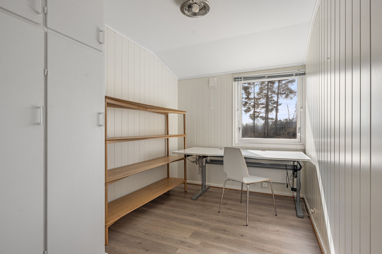 Kontor/soverom 4 i hovedetasjen Galleribilde